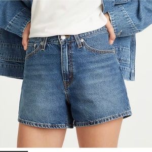 Levi’s 80s Mom Shorts